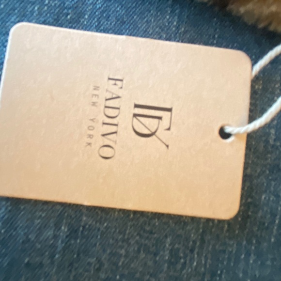 Scarf, Snow Leopard print Infinity Scarf Faux Fur NWT - Picture 3 of 6